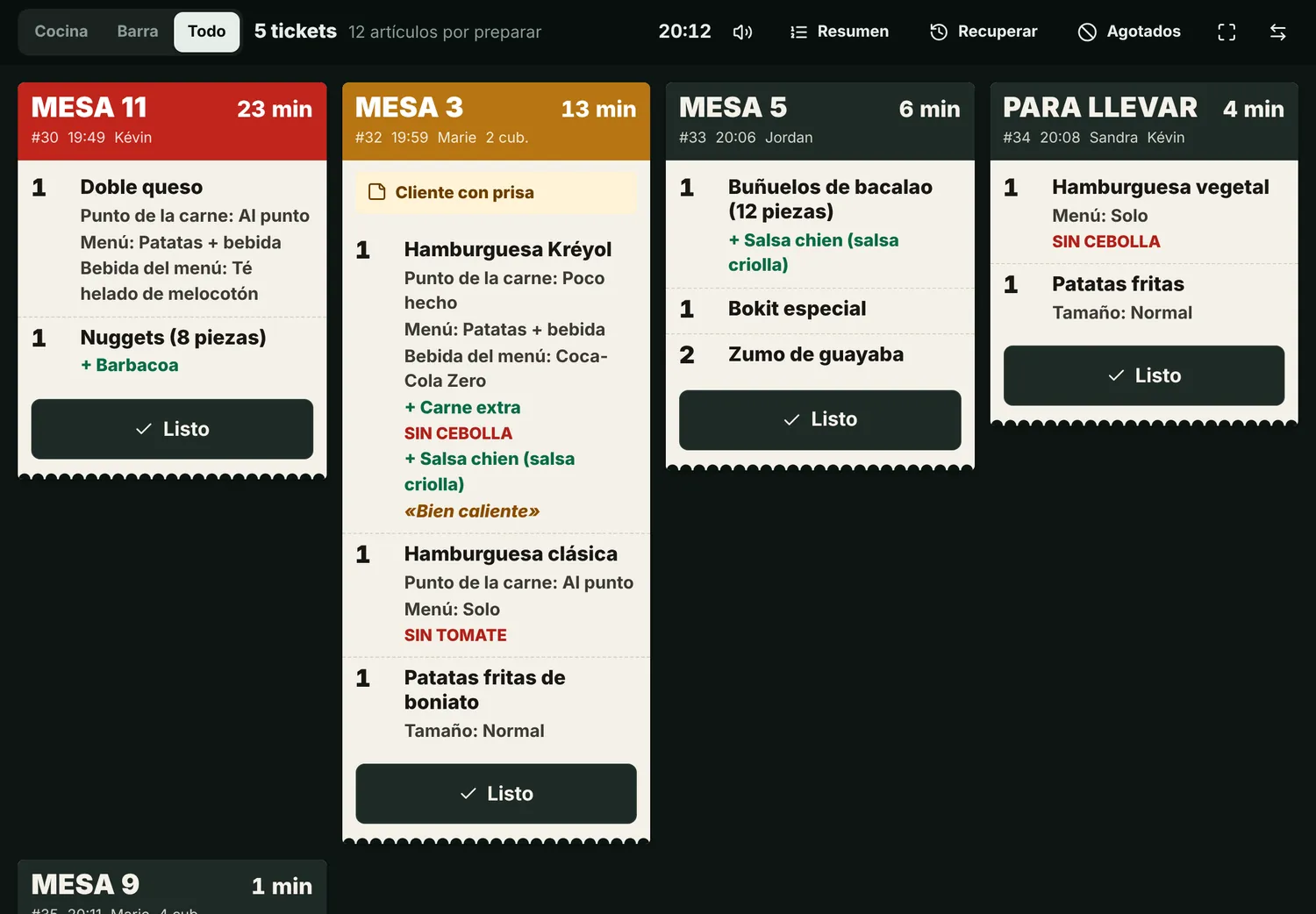 Pantalla de cocina: los tickets de las mesas llegan en directo, con los extras y un cronómetro